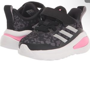 Toddler adidas size 6